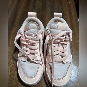 Nike Shoes in Light Pink